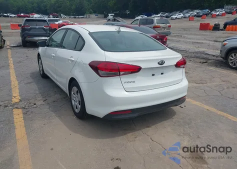 2017 Kia Forte Lx z USA, uszkodzony, nr VIN 3KPFK4A78HE047125